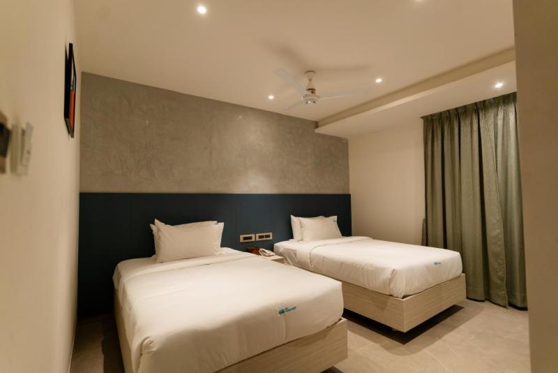 Hotel Ocean Blue 비사카파트남 외부 사진