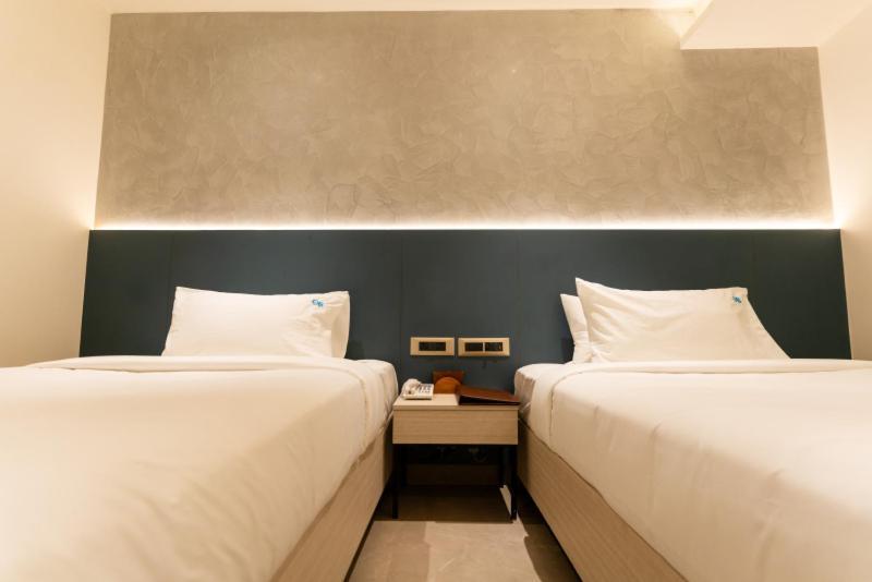 Hotel Ocean Blue 비사카파트남 외부 사진