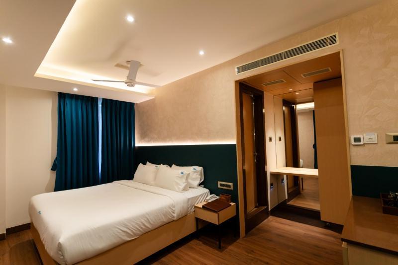 Hotel Ocean Blue 비사카파트남 외부 사진